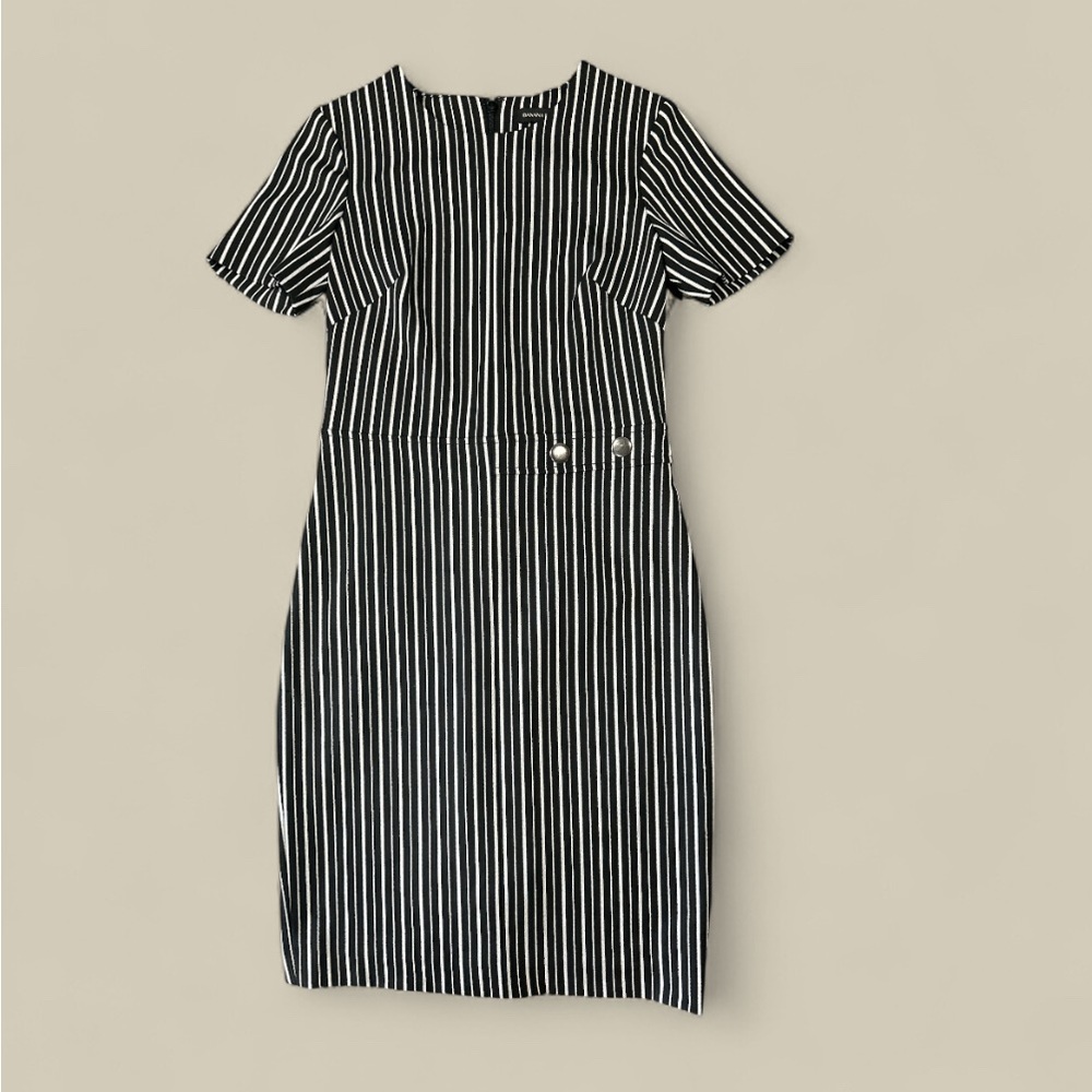 Banana Republic Black and White Striped Dress, NWOT, size 0